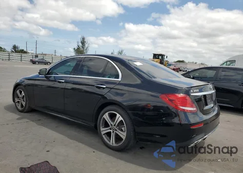 2020 Mercedes-Benz E 350 из США, поврежденный, VIN W1KZF8DB5LA829408